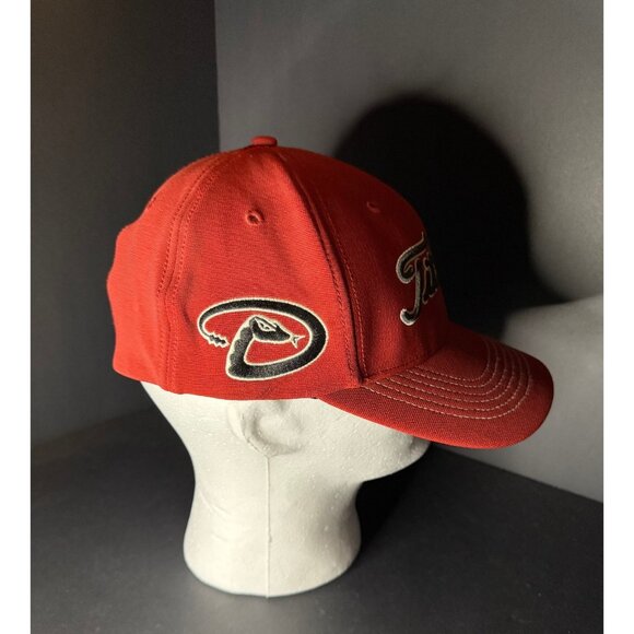 Titleist 47 Golf Cap Hat Mens Flex Fit Red - Picture 4 of 5